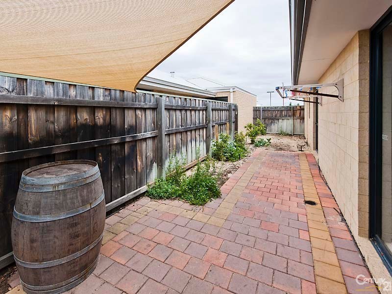 9 Strathmore Parkway, Ellenbrook WA 6069
