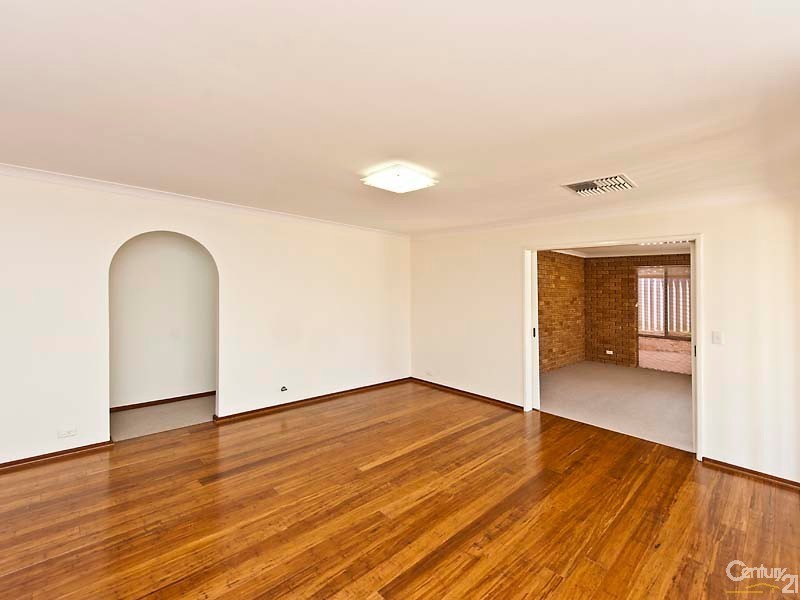 14 Carr Cres, Warwick WA 6024