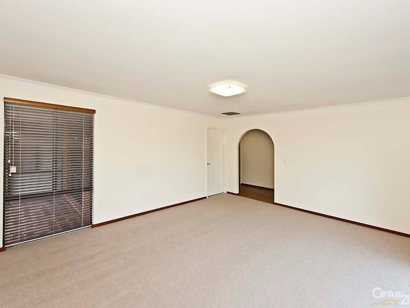 14 Carr Cres, Warwick WA 6024