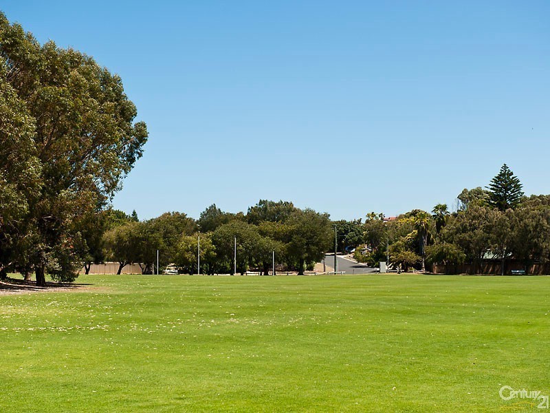 5 Moonlighter Way, Yanchep WA 6035