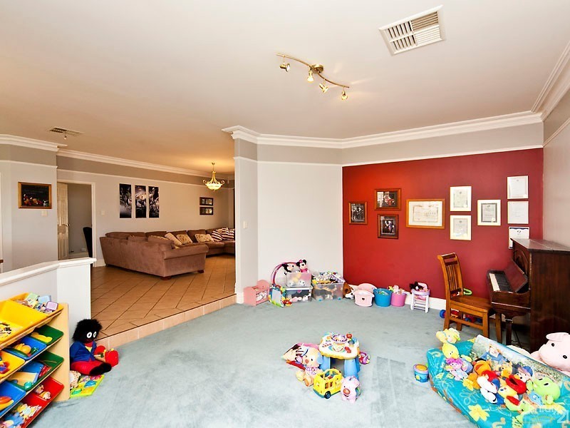 3 Tyneside Grove, Currambine WA 6028