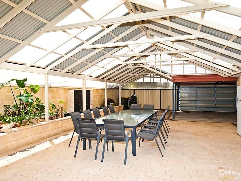 73 Tandara Fairway, Tapping WA 6065