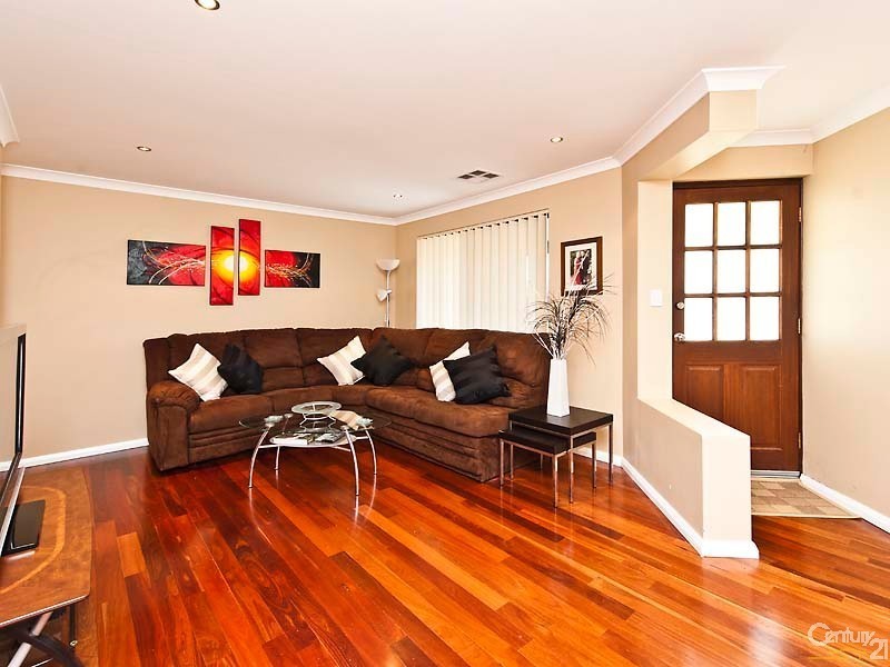 73 Tandara Fairway, Tapping WA 6065