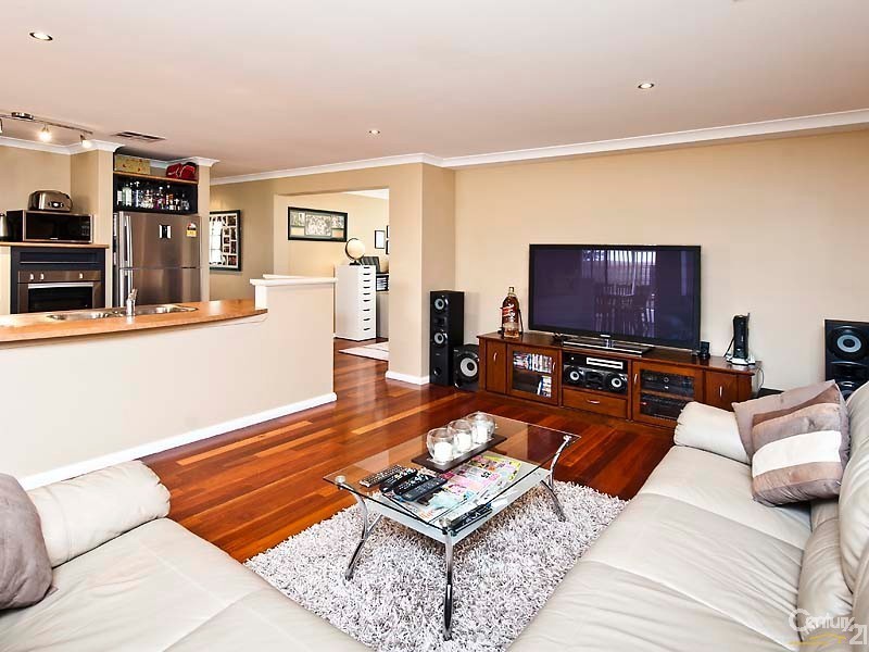 73 Tandara Fairway, Tapping WA 6065