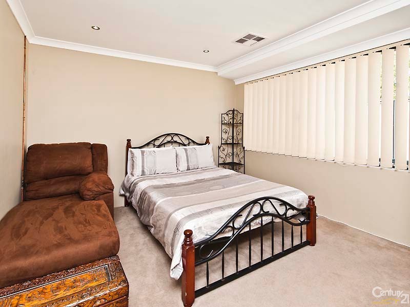 73 Tandara Fairway, Tapping WA 6065