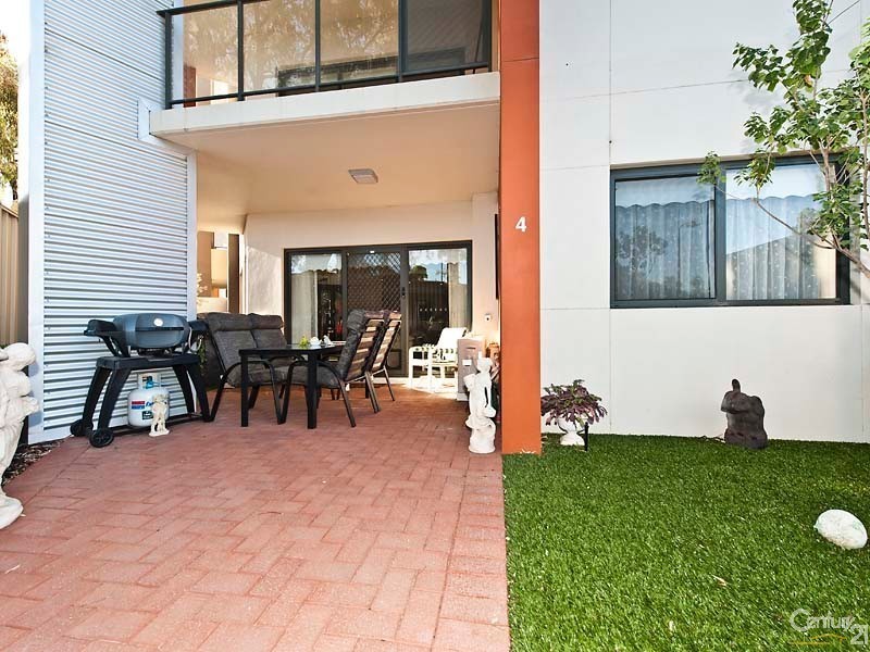 4/2 Molloy Promenade, Joondalup WA 6027