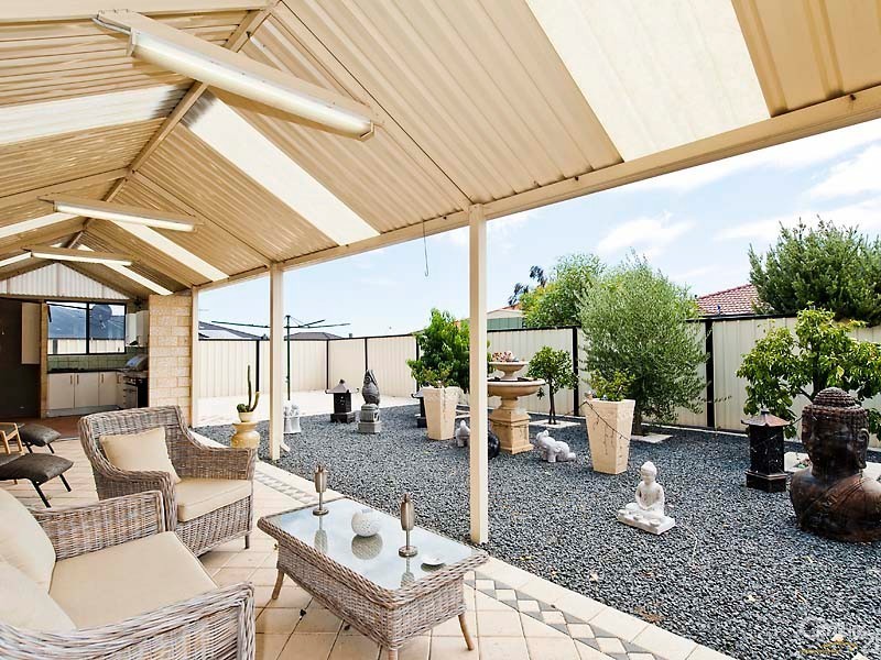 25 Allanbi Circle, Carramar WA 6031