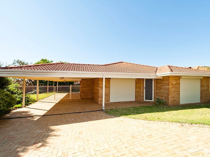 6 Bianchi Place, Alexander Heights WA 6064