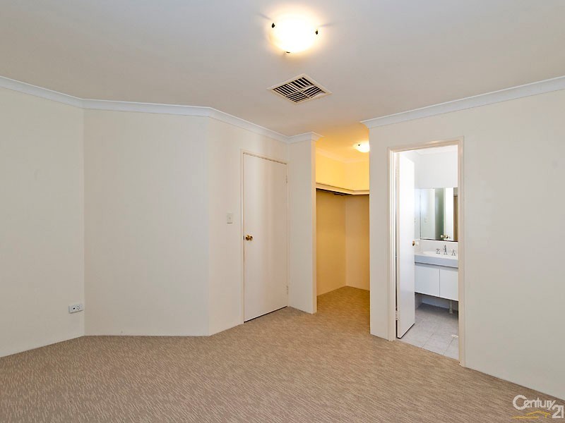 6 Bianchi Place, Alexander Heights WA 6064