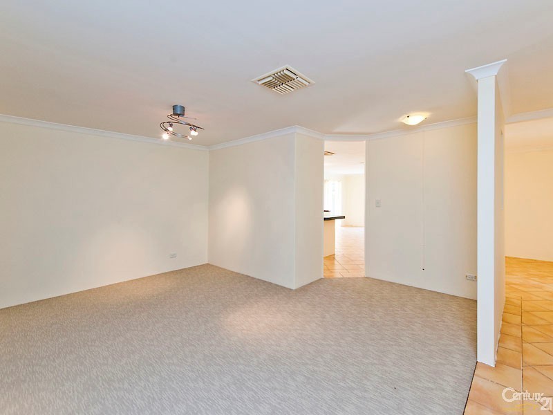 6 Bianchi Place, Alexander Heights WA 6064