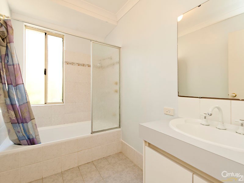 6 Bianchi Place, Alexander Heights WA 6064