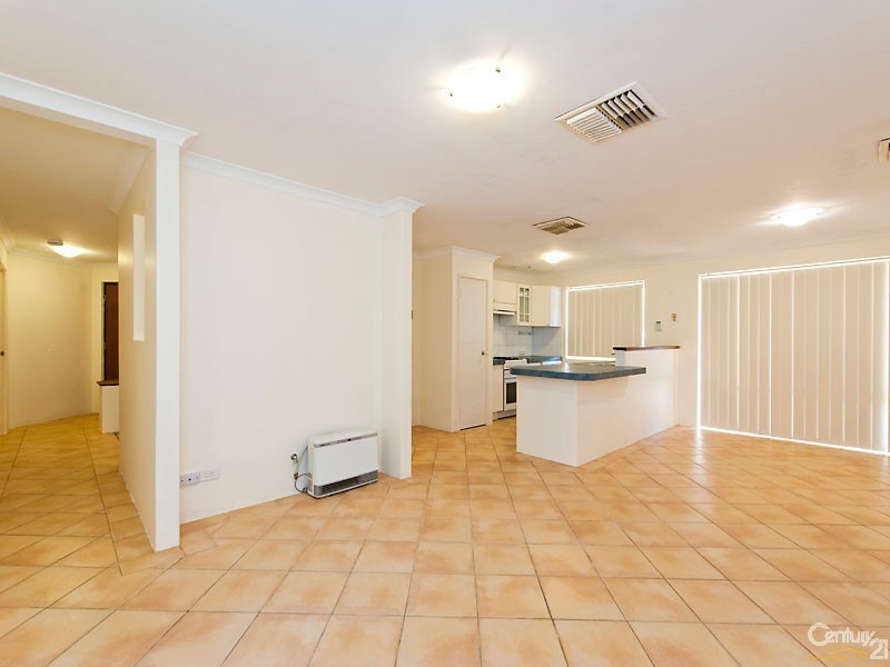 6 Bianchi Place, Alexander Heights WA 6064