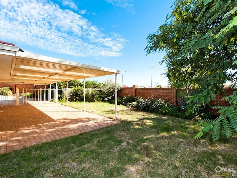 6 Bianchi Place, Alexander Heights WA 6064