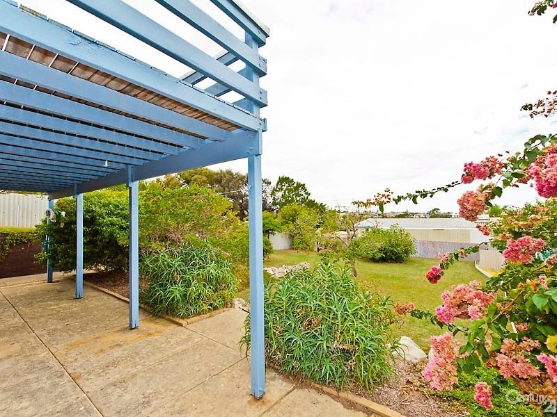 14 Dennis Street, Quinns Rocks WA 6030