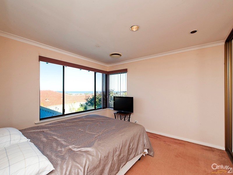 6 Dowel Court, Ocean Reef WA 6027