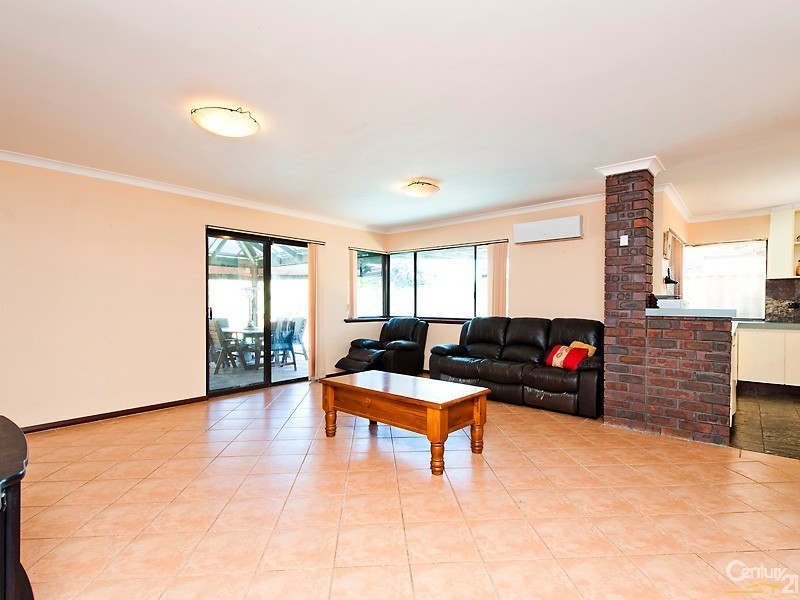 6 Dowel Court, Ocean Reef WA 6027