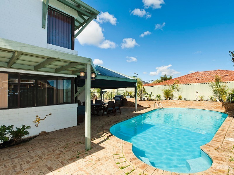 6 Dowel Court, Ocean Reef WA 6027