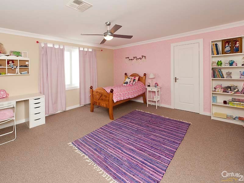 28 Portmarnock Drive, The Vines WA 6069