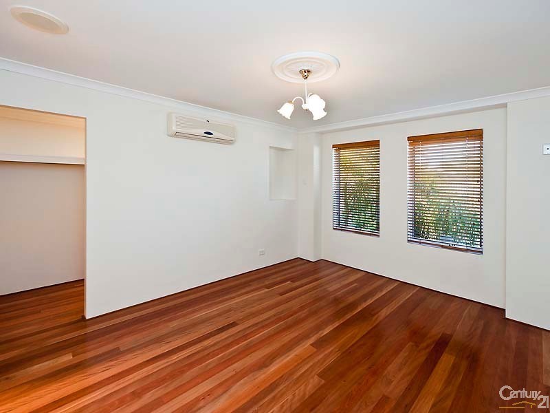 70 Carwoola Circle, Carramar WA 6031