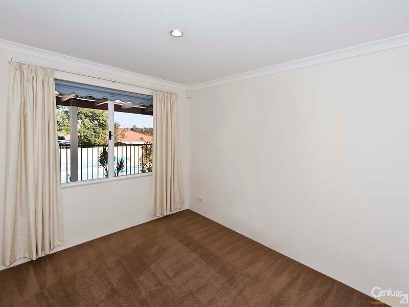 70 Carwoola Circle, Carramar WA 6031