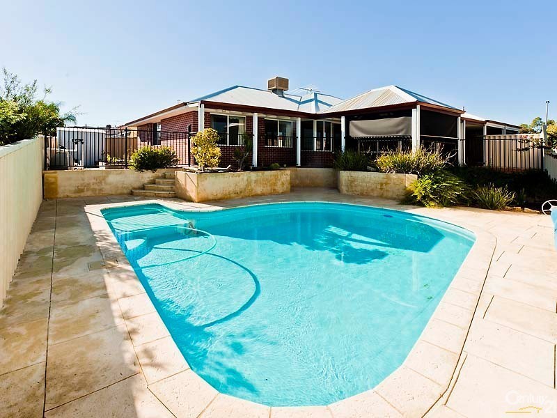70 Carwoola Circle, Carramar WA 6031