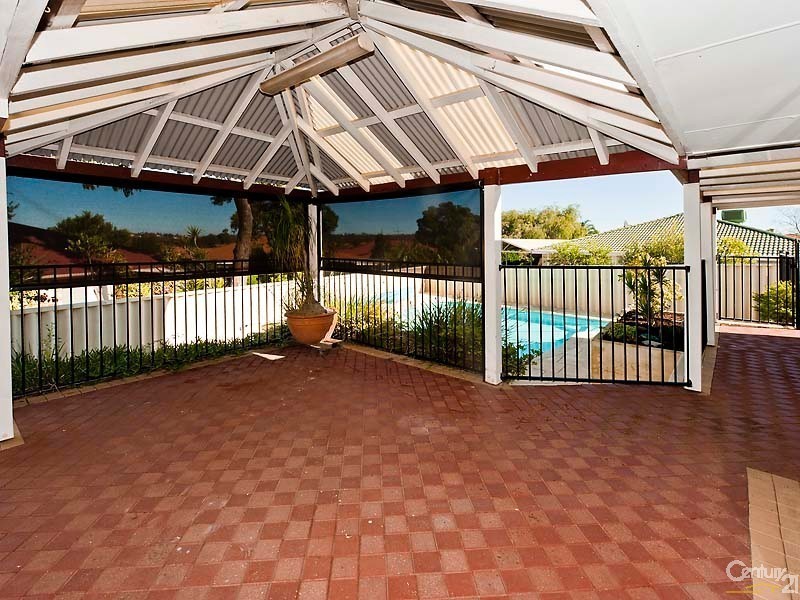 70 Carwoola Circle, Carramar WA 6031