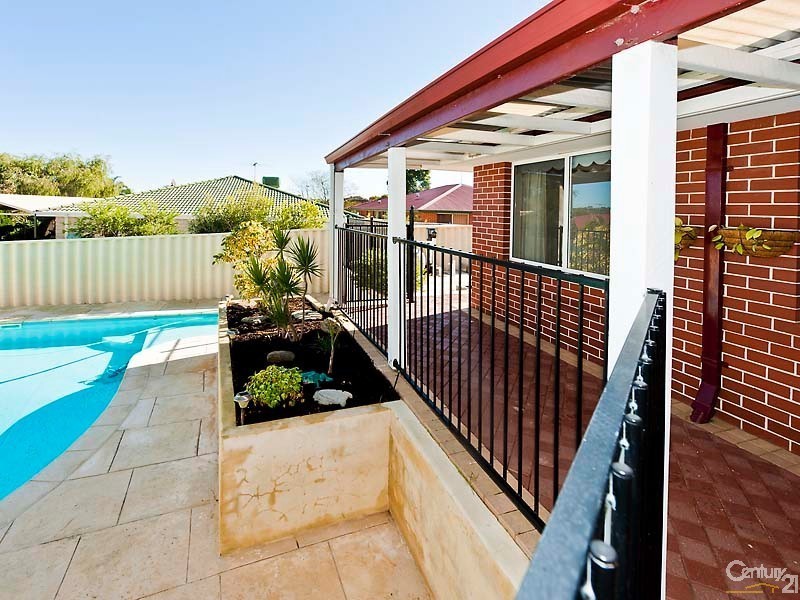 70 Carwoola Circle, Carramar WA 6031