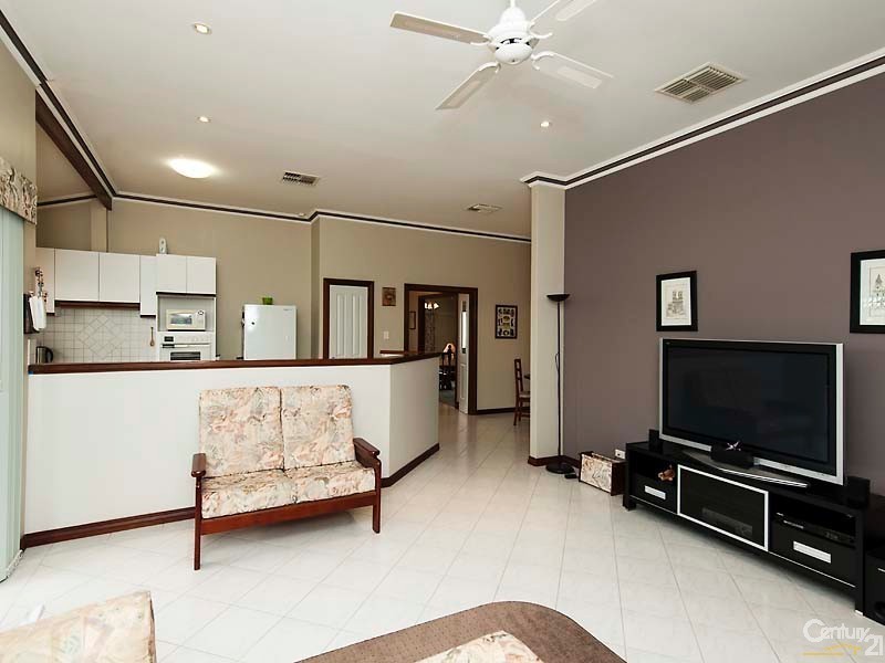 8 Claire Cove, Joondalup WA 6027