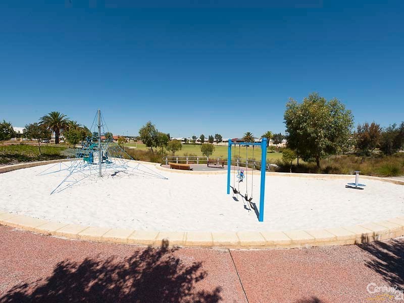34 Simmonds Pass, Ellenbrook WA 6069