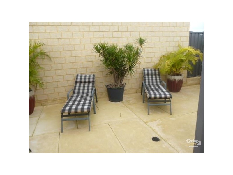 39 Splendens Av, Banksia Grove WA 6031