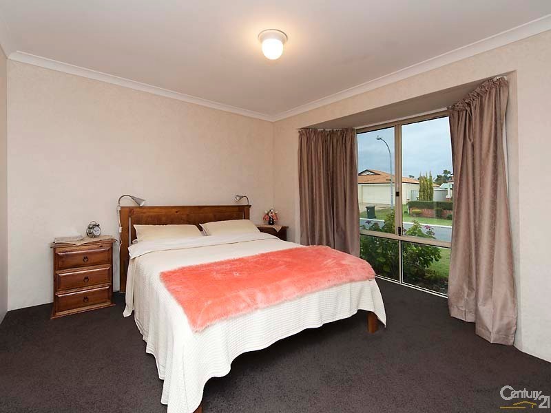 11 Jandabup Close, Sinagra WA 6065