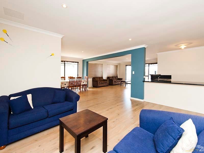 39 Abbey Green Rd, Banksia Grove WA 6031