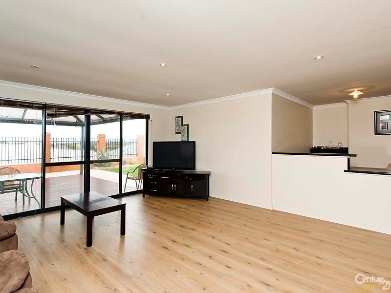 39 Abbey Green Rd, Banksia Grove WA 6031