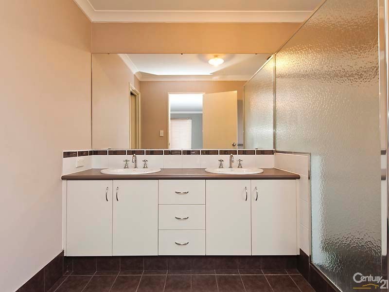 39 Abbey Green Rd, Banksia Grove WA 6031