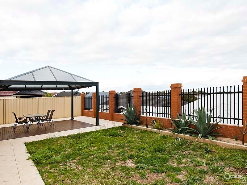 39 Abbey Green Rd, Banksia Grove WA 6031