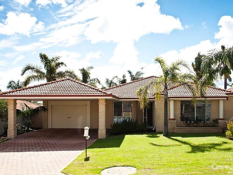 17 Sherlock Rise, Carramar WA 6031