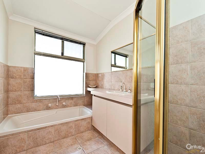 17 Sherlock Rise, Carramar WA 6031