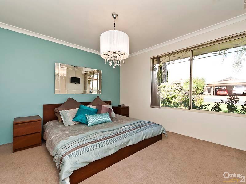 17 Sherlock Rise, Carramar WA 6031