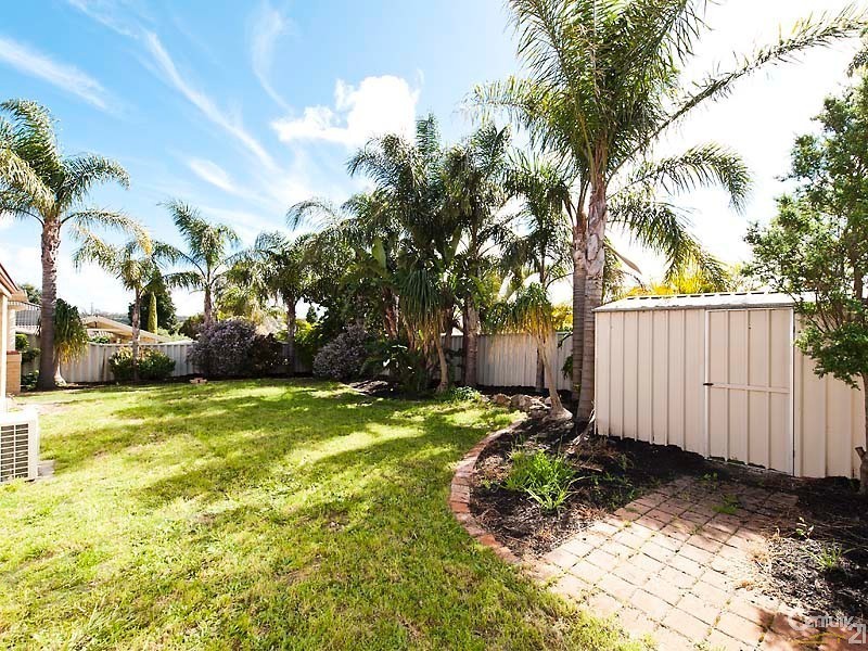 17 Sherlock Rise, Carramar WA 6031