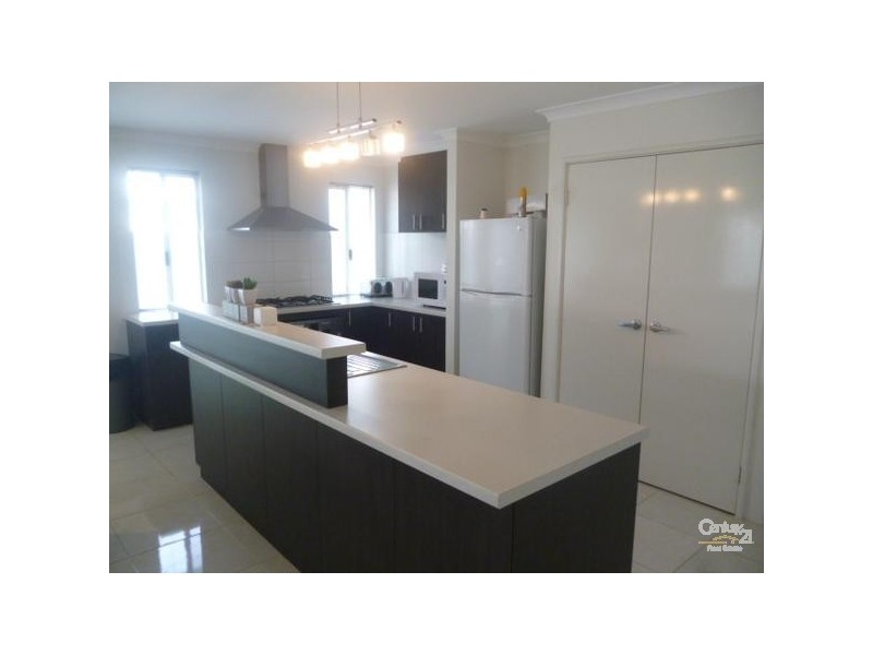 6 Bahama Way, Banksia Grove WA 6031