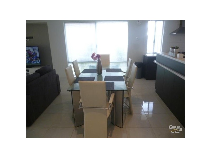 6 Bahama Way, Banksia Grove WA 6031