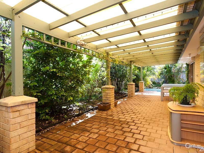 22 Brunel Court, Currambine WA 6028