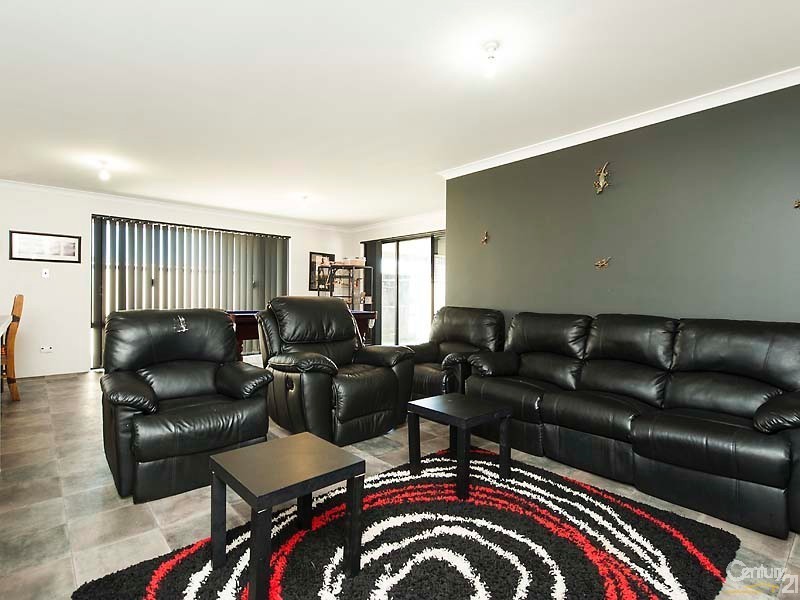 5 Cyandra Loop, Banksia Grove WA 6031