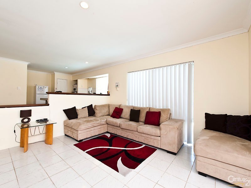 4 Lady Evelyn Retreat, Joondalup WA 6027