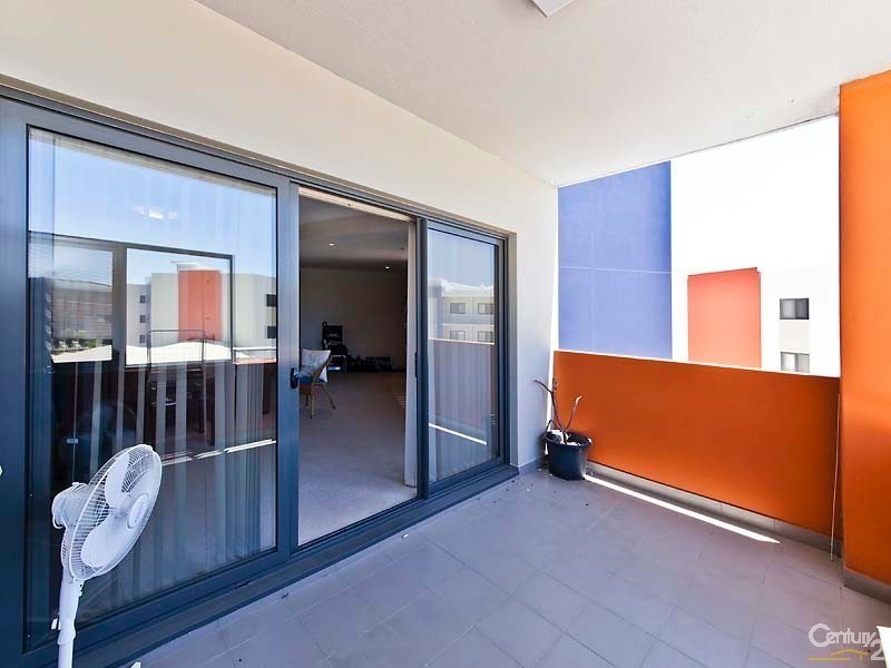 64/6 Walsh Loop, Joondalup WA 6027