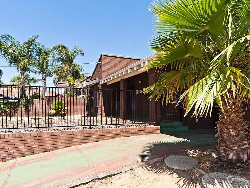 36 Cimbrook Way, Duncraig WA 6023