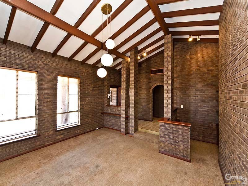 36 Cimbrook Way, Duncraig WA 6023