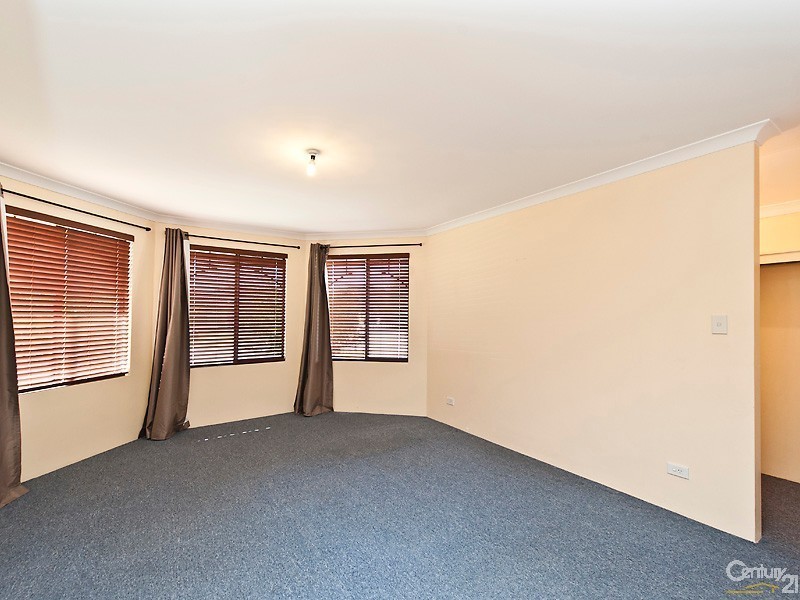 4 Beefwood Street, Banksia Grove WA 6031