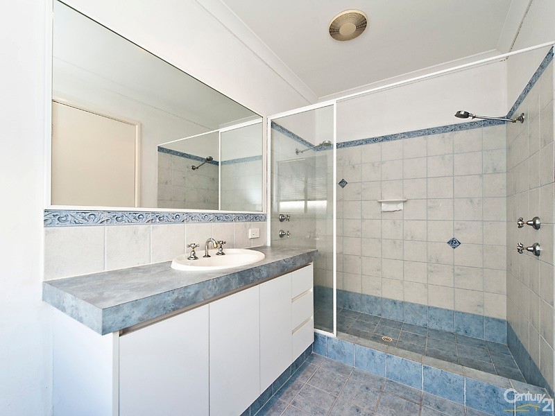 4 Beefwood Street, Banksia Grove WA 6031