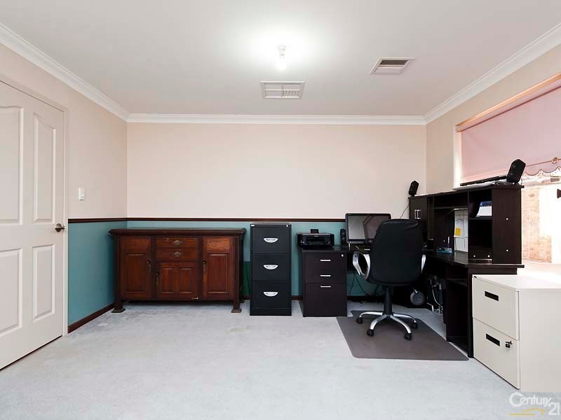 8 Baroola Place, Ocean Reef WA 6027